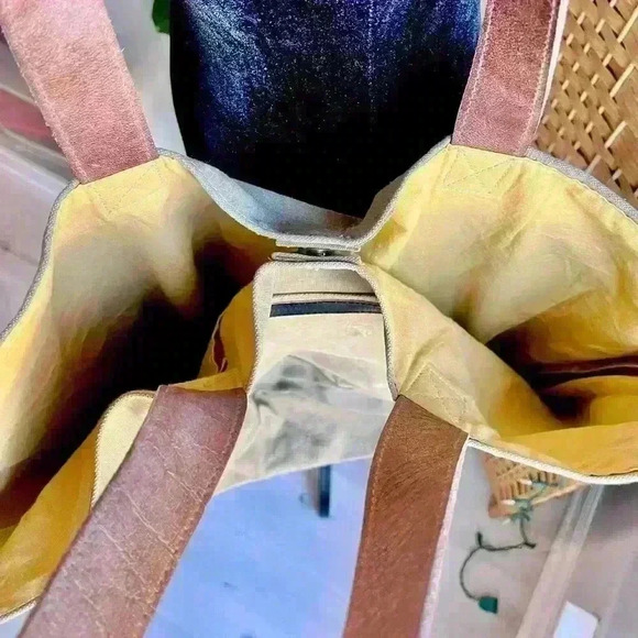 Vintage Addiction Refurbished Army Canvas Tote Bag - Picture 4 of 10